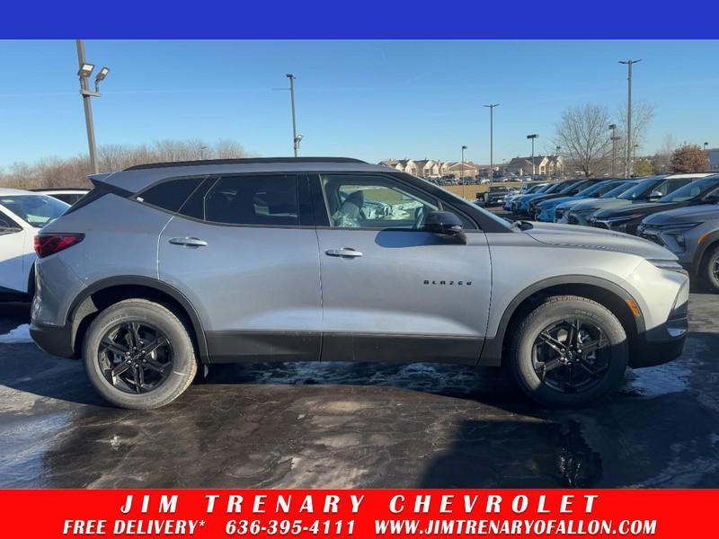new 2025 Chevrolet Blazer car, priced at $35,855