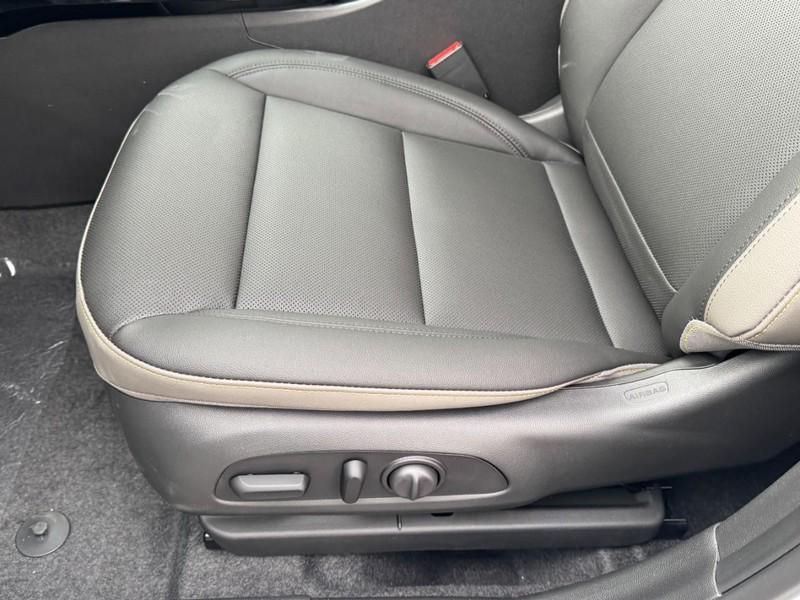 new 2025 Chevrolet Trax car, priced at $25,340