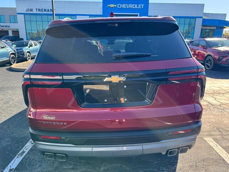 new 2026 Chevrolet Traverse car, priced at $44,600
