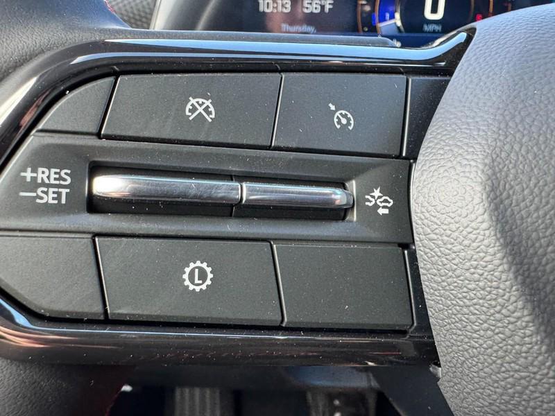 new 2026 Chevrolet Equinox car, priced at $31,096