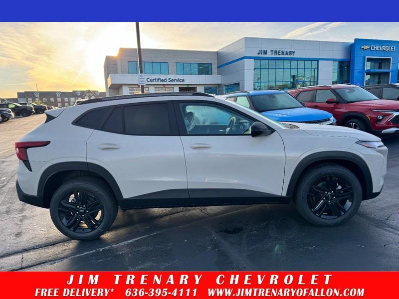 new 2026 Chevrolet Trax car, priced at $25,345