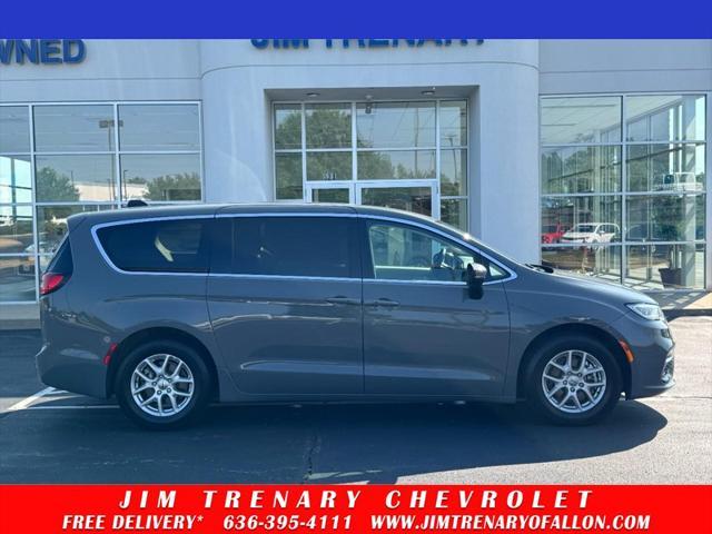 used 2023 Chrysler Pacifica car, priced at $23,749