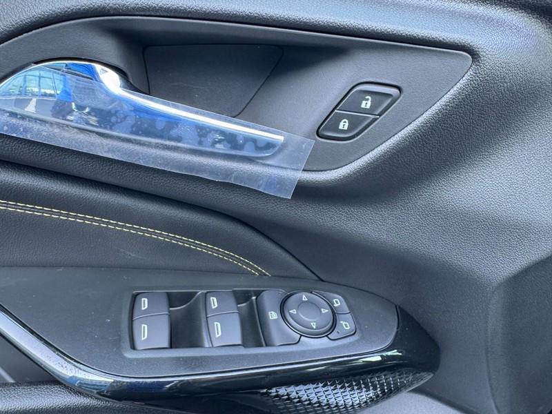 new 2025 Chevrolet Trax car, priced at $24,235