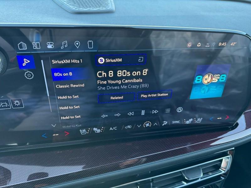 new 2026 Chevrolet Traverse car, priced at $54,395