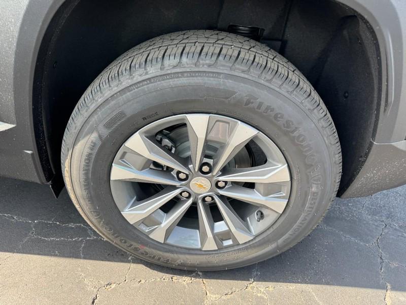 new 2026 Chevrolet Equinox car, priced at $28,736