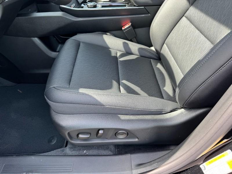 new 2026 Chevrolet Equinox car, priced at $28,736