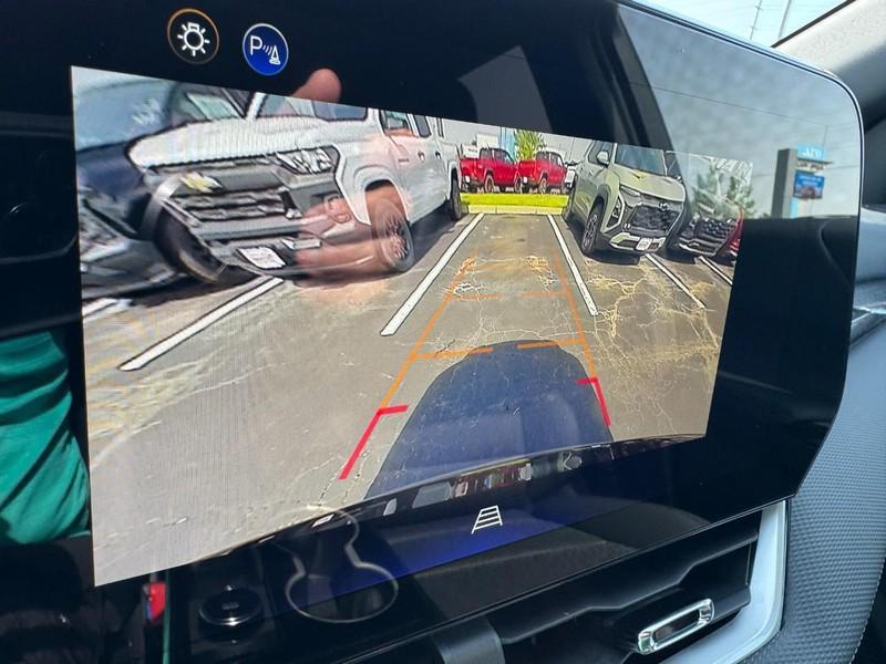 new 2026 Chevrolet Equinox car, priced at $28,736