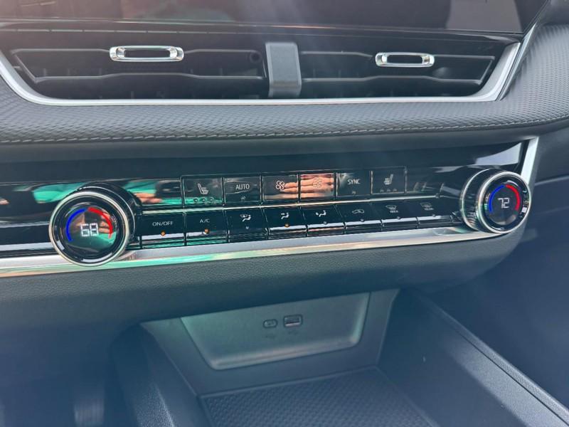 new 2026 Chevrolet Equinox car, priced at $28,736