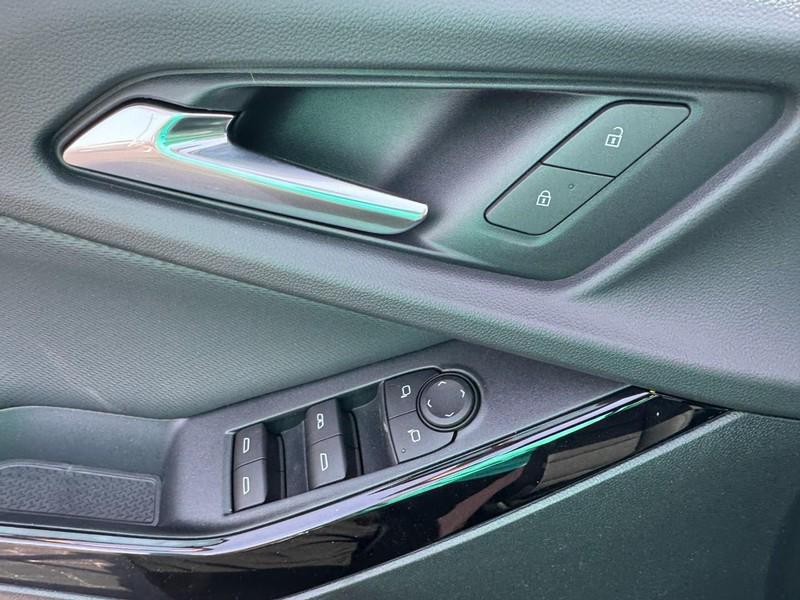 new 2026 Chevrolet Equinox car, priced at $28,736