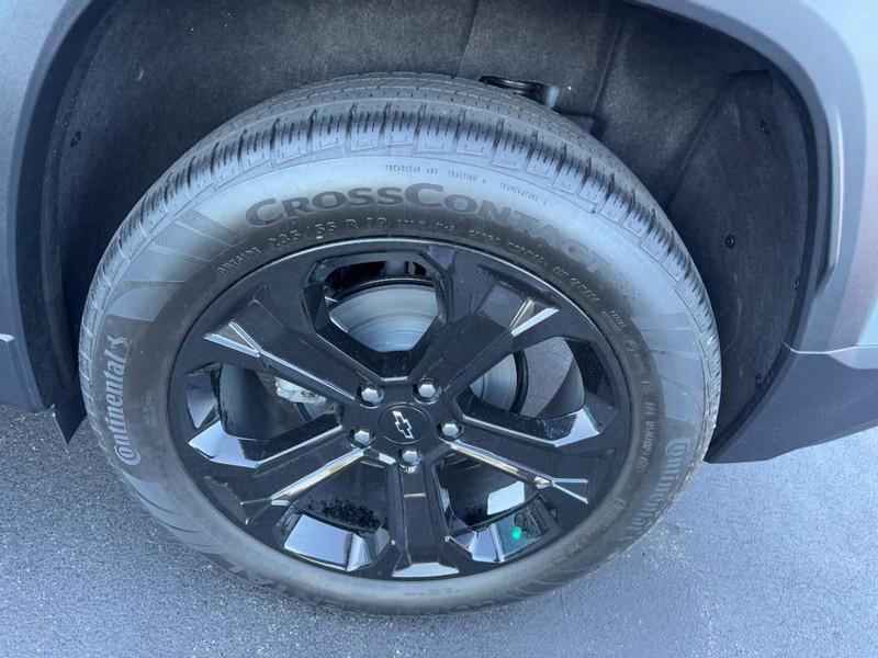 new 2026 Chevrolet Equinox car, priced at $29,986
