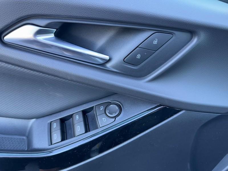 new 2026 Chevrolet Equinox car, priced at $29,986