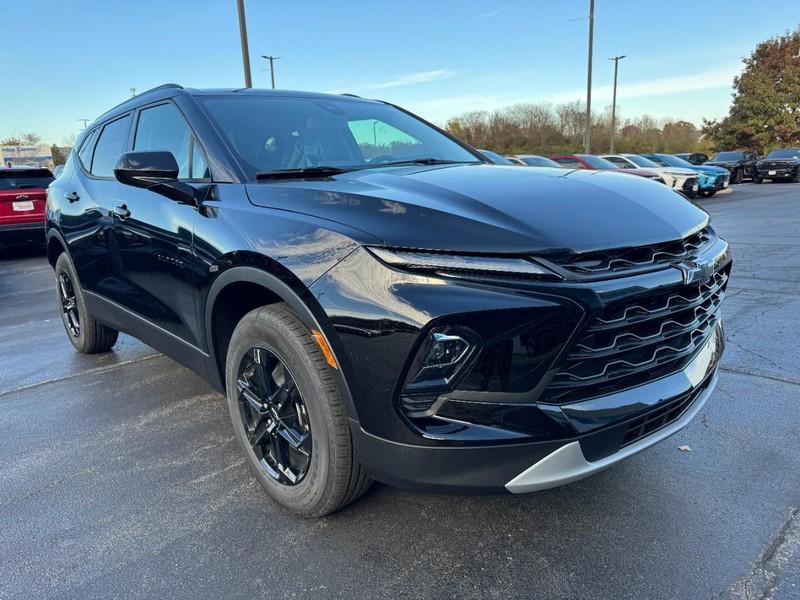 new 2026 Chevrolet Blazer car, priced at $40,365