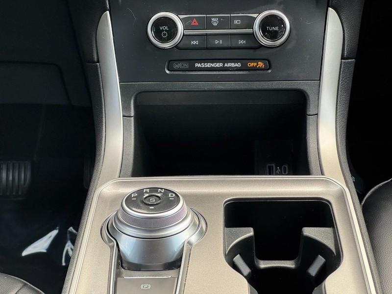 used 2024 Ford Edge car, priced at $25,495