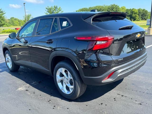 new 2025 Chevrolet Trax car, priced at $21,995