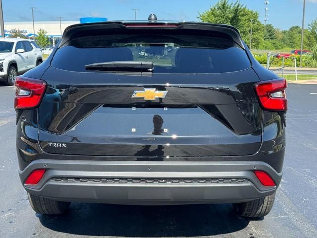 new 2025 Chevrolet Trax car, priced at $21,995
