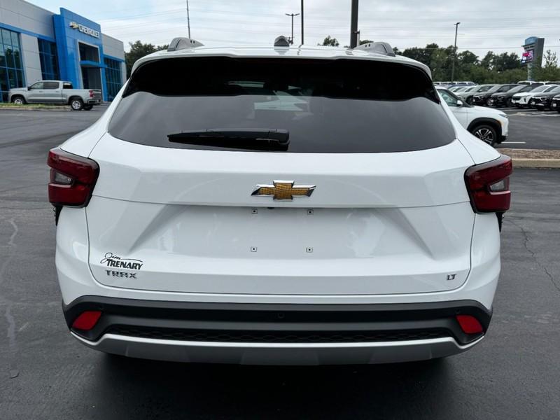 new 2025 Chevrolet Trax car, priced at $24,035