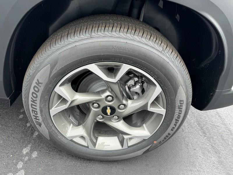 new 2025 Chevrolet Trax car, priced at $24,035