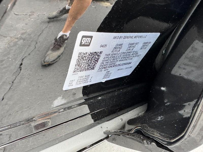 new 2025 Chevrolet Traverse car, priced at $51,994