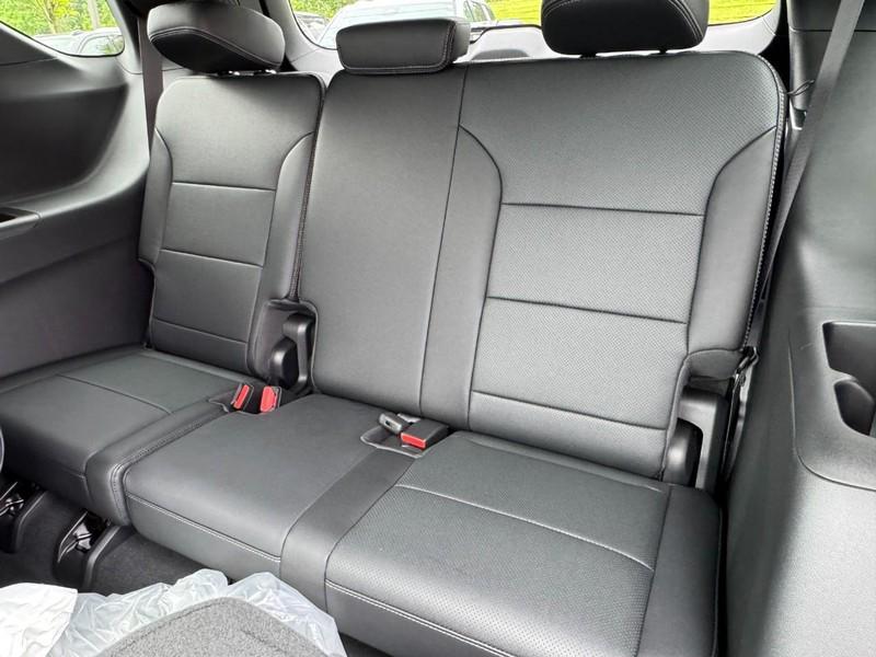 new 2025 Chevrolet Traverse car, priced at $51,994