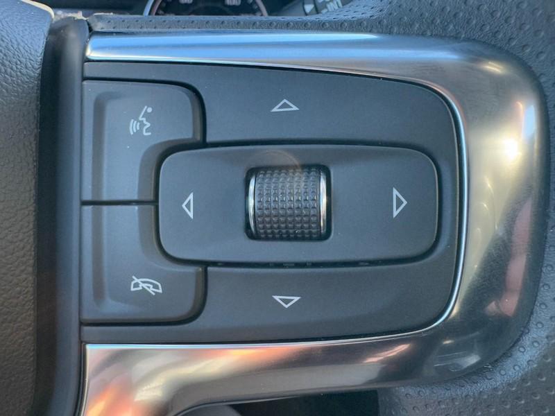 new 2025 Chevrolet Blazer car, priced at $34,230