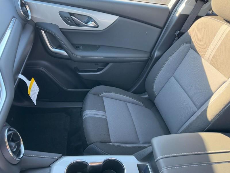 new 2025 Chevrolet Blazer car, priced at $34,230