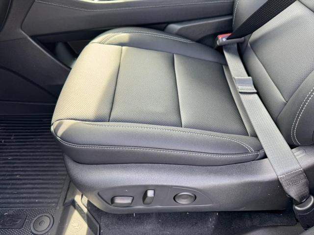 new 2025 Chevrolet Traverse car, priced at $44,060