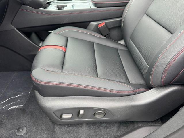 new 2025 Chevrolet Traverse car, priced at $54,065