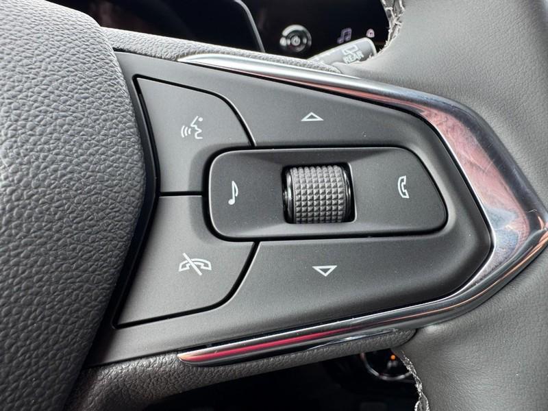 new 2025 Chevrolet Trax car, priced at $24,430