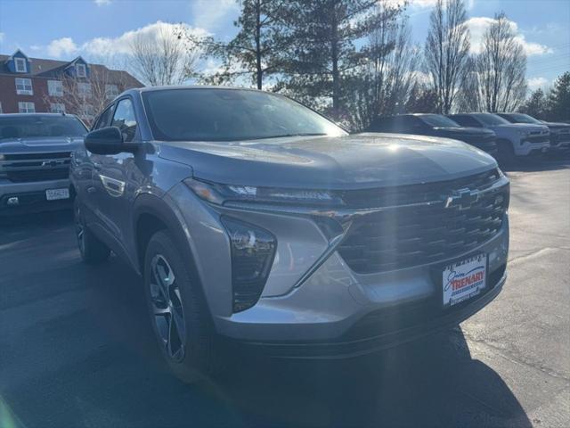 new 2025 Chevrolet Trax car, priced at $22,560