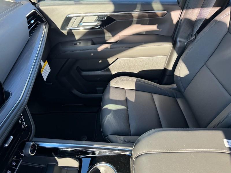 new 2026 Chevrolet Suburban car, priced at $75,680