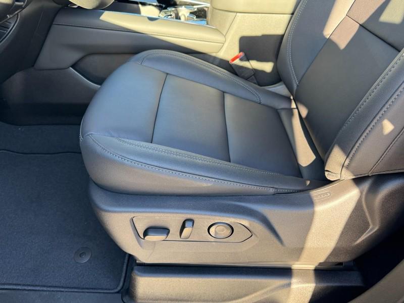 new 2026 Chevrolet Suburban car, priced at $75,680