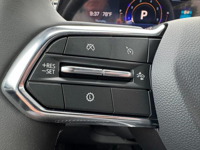 new 2025 Chevrolet Traverse car, priced at $41,195