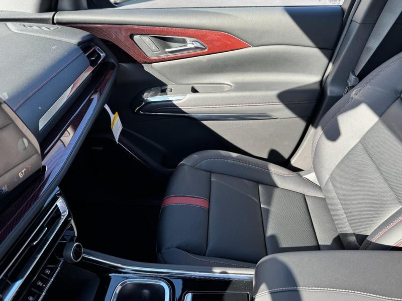 new 2026 Chevrolet Traverse car, priced at $55,895