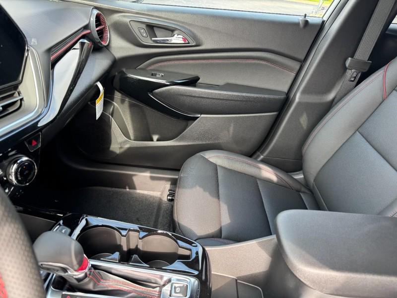 new 2025 Chevrolet Trax car, priced at $24,420