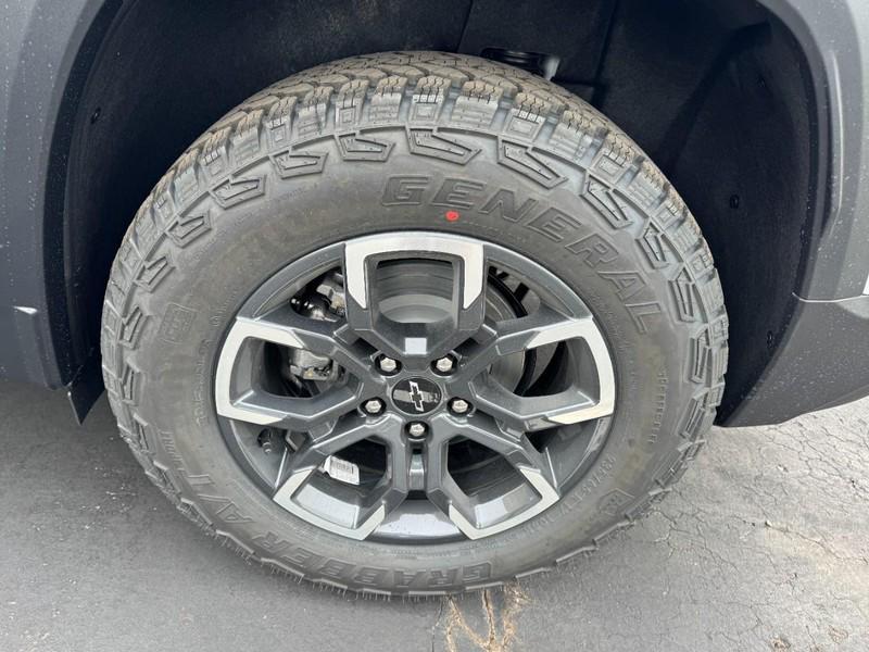 new 2026 Chevrolet Equinox car, priced at $32,091