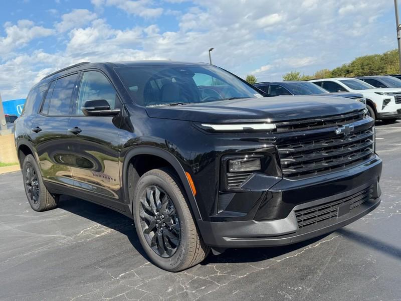 new 2026 Chevrolet Traverse car, priced at $41,230