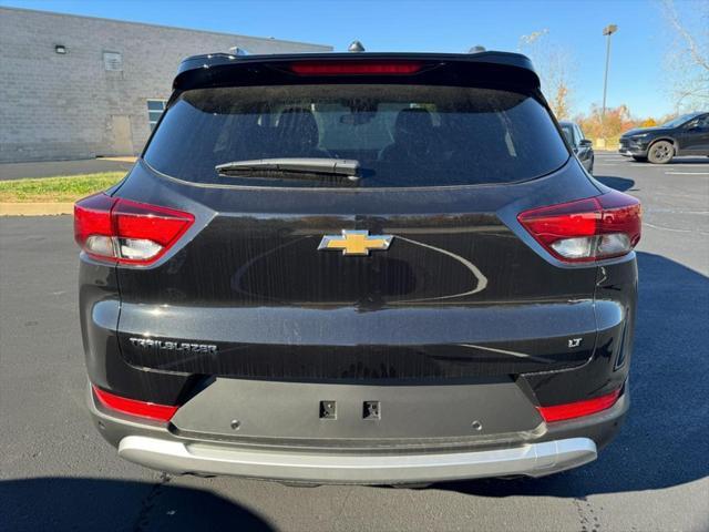 new 2025 Chevrolet TrailBlazer car, priced at $27,020