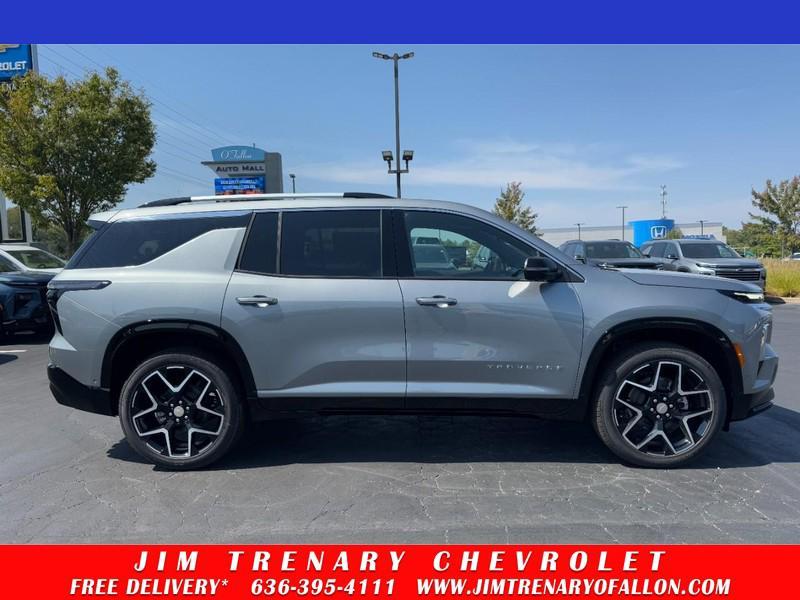 new 2026 Chevrolet Traverse car, priced at $55,895