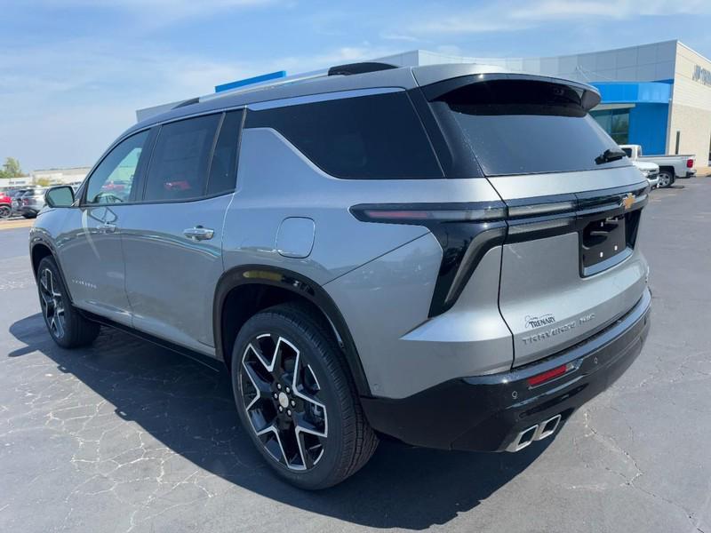 new 2026 Chevrolet Traverse car, priced at $56,095