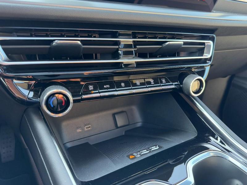 new 2026 Chevrolet Traverse car, priced at $41,445