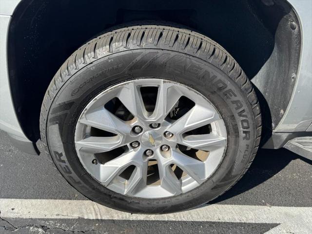 used 2013 Chevrolet Avalanche car, priced at $13,995