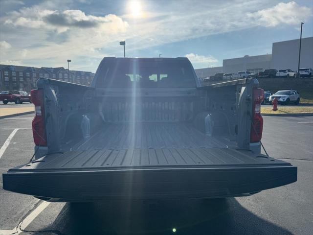 new 2024 Chevrolet Silverado 1500 car, priced at $43,580