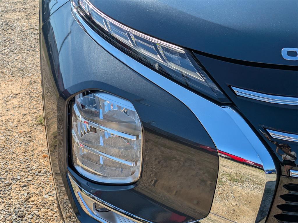 new 2025 Mitsubishi Outlander car, priced at $34,295