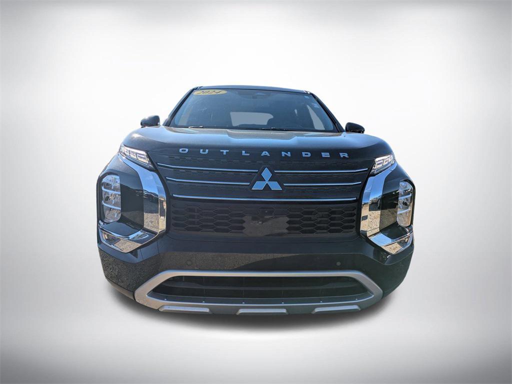 used 2024 Mitsubishi Outlander car, priced at $25,810