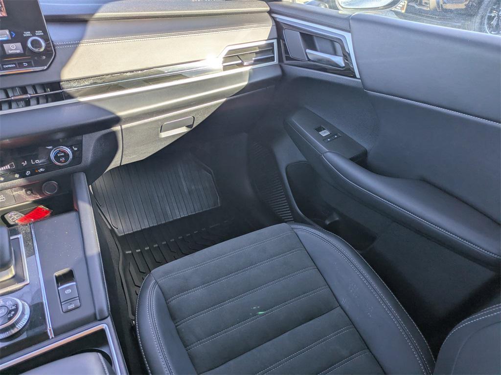 used 2024 Mitsubishi Outlander car, priced at $25,810