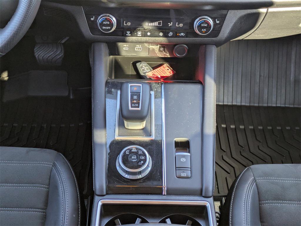 used 2024 Mitsubishi Outlander car, priced at $25,810