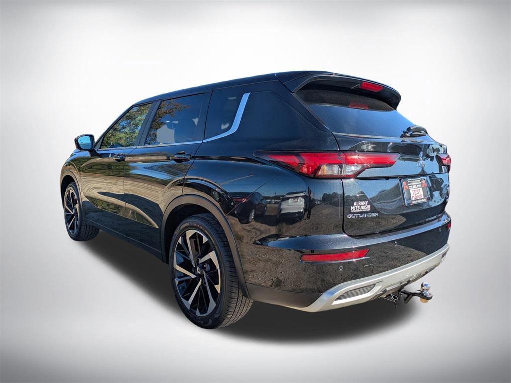 used 2024 Mitsubishi Outlander car, priced at $25,810