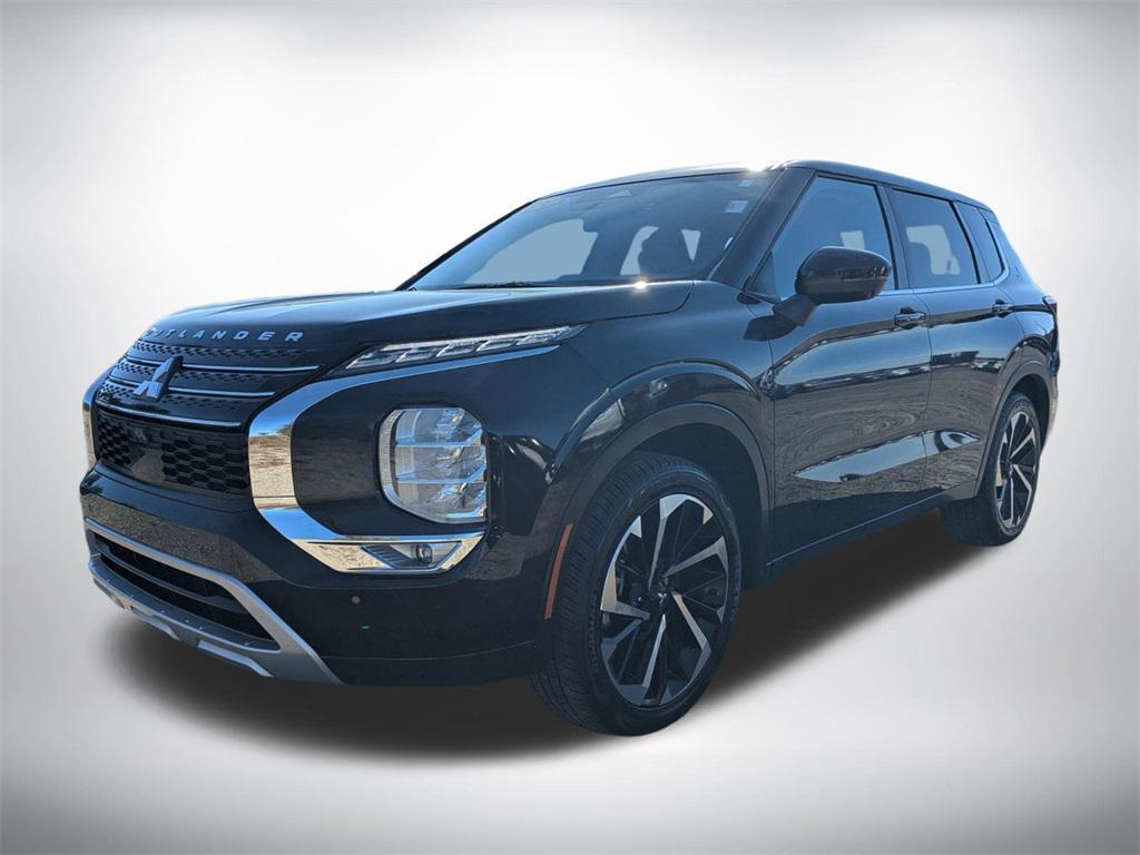 used 2024 Mitsubishi Outlander car, priced at $25,810