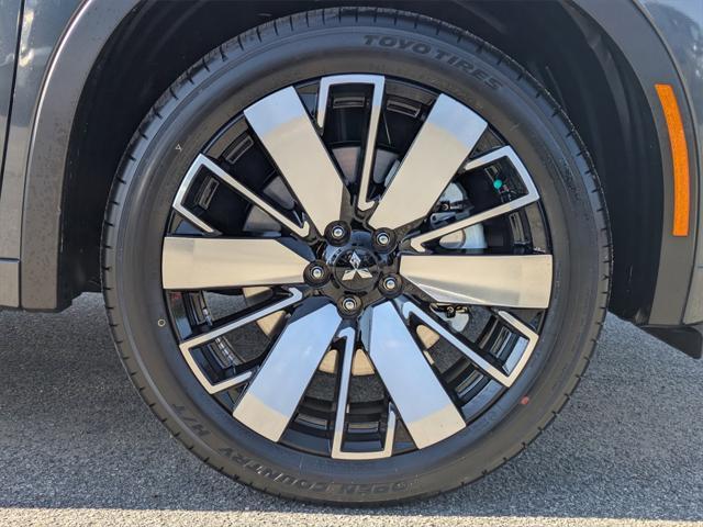 new 2025 Mitsubishi Outlander car, priced at $37,350