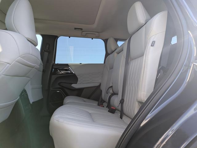 new 2025 Mitsubishi Outlander car, priced at $37,350
